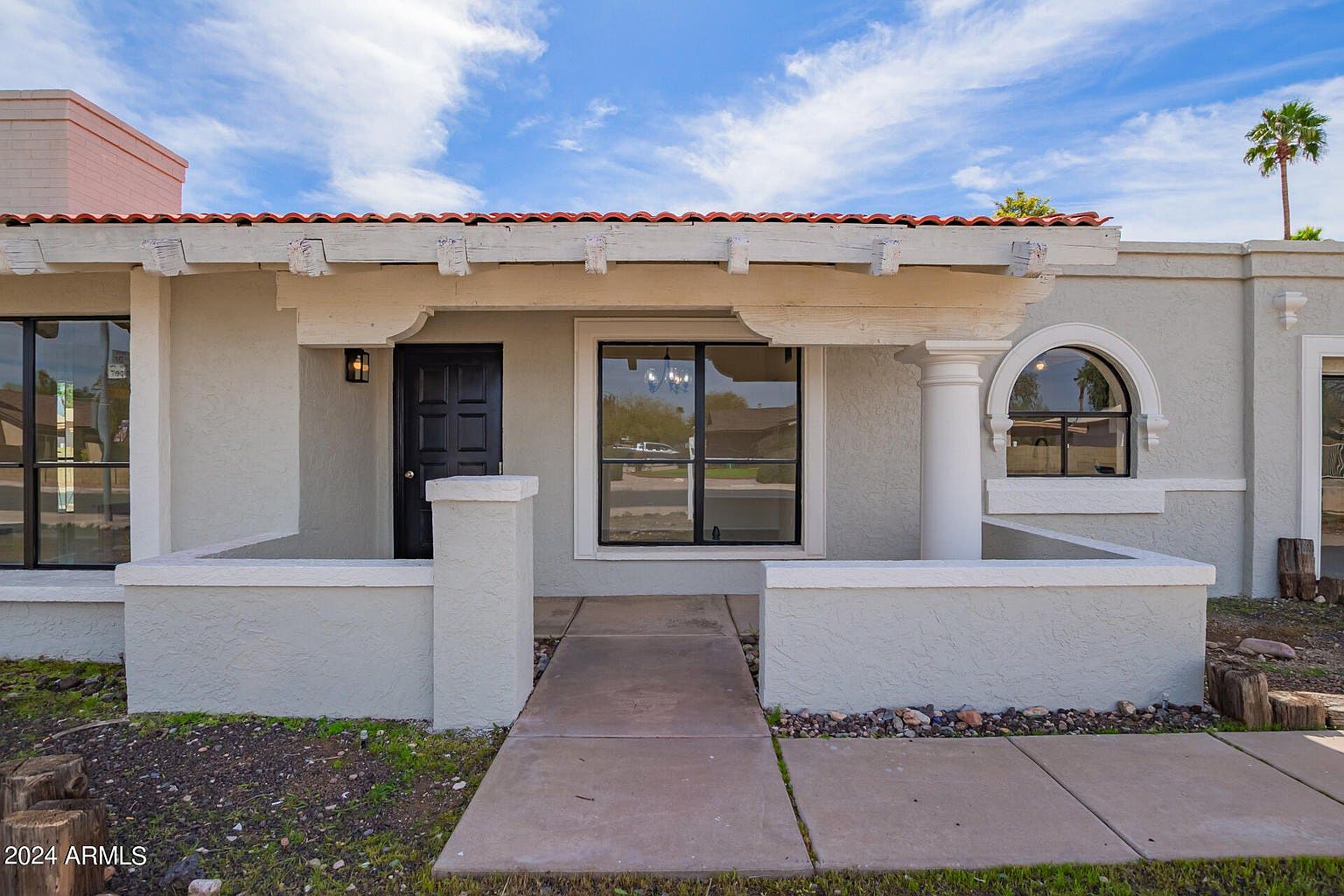 3917 W Juniper Ave Phoenix, AZ 85053 photo 2