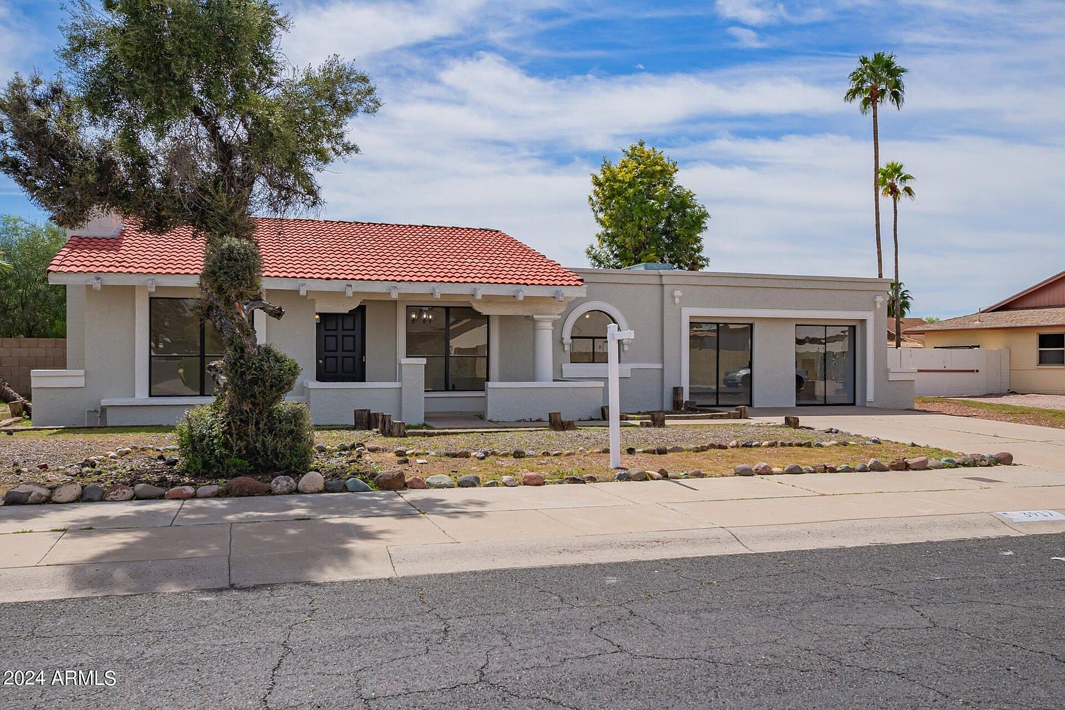 3917 W Juniper Ave Phoenix, AZ 85053 photo 3