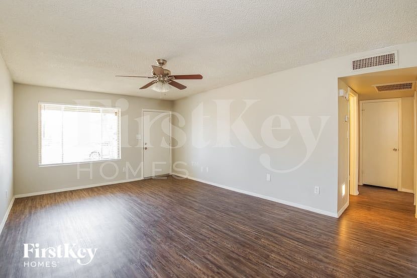 3826 W Villa Rita Dr Glendale, AZ 85308 photo 4
