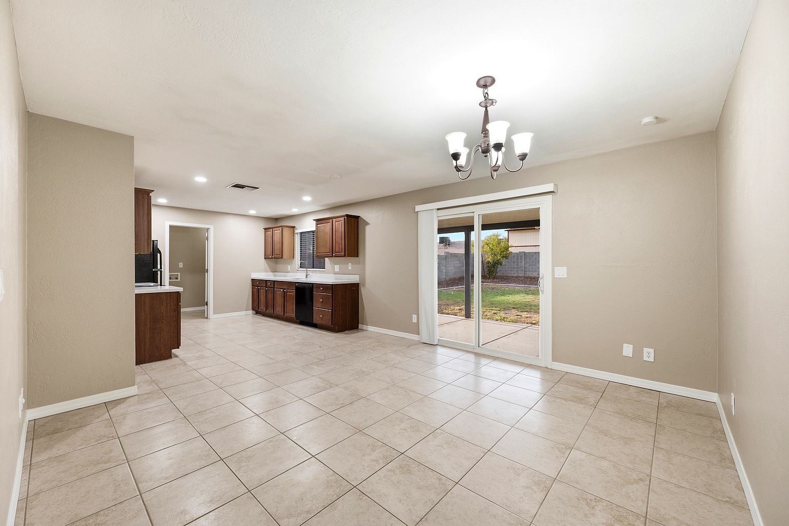 4726 W Wagoner Rd photo 3