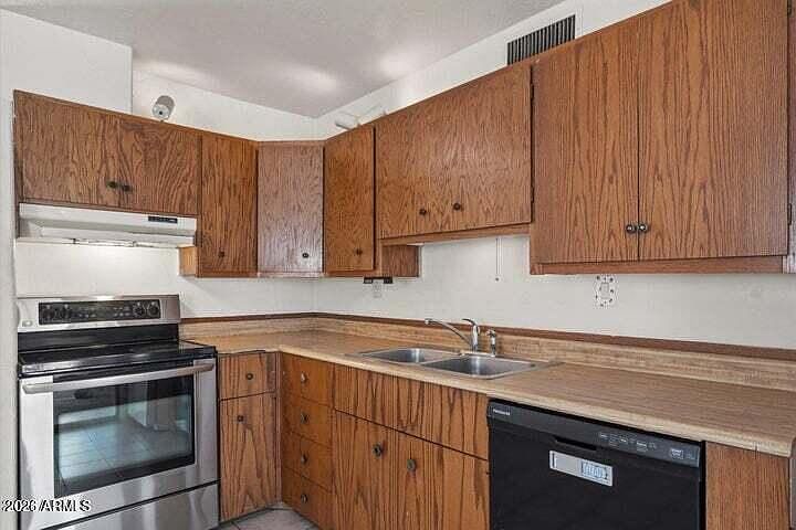 2925 W Mandalay Ln photo 4