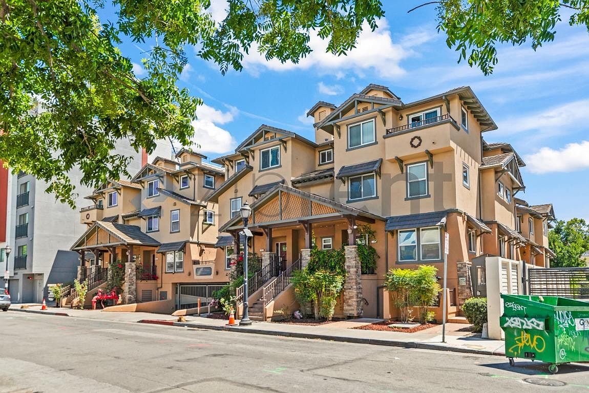 108 Balbach St photo 2