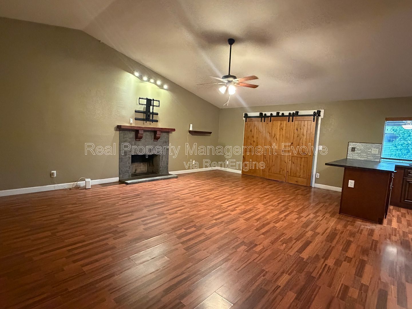 16645 N 34th Dr Phoenix, AZ 85053 photo 5
