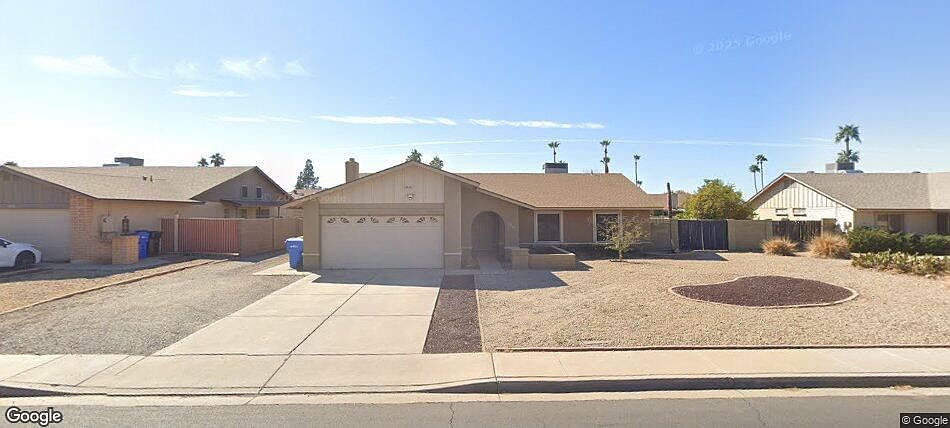 3201 W Paradise Ln Phoenix, AZ 85053 photo 2