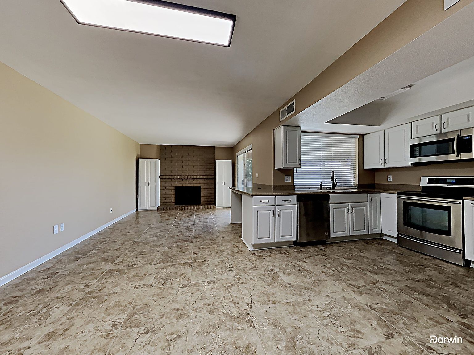 12229 N 47th Ln photo 3