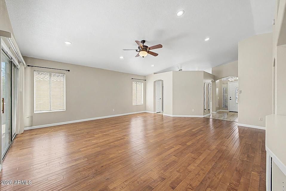 558 W Bluefield Ave Phoenix, AZ 85023 photo 5