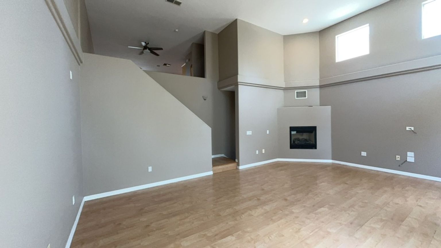 251 Indiana Ave photo 2