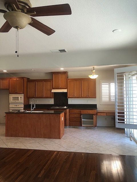 249 W Camarada Ave photo 5
