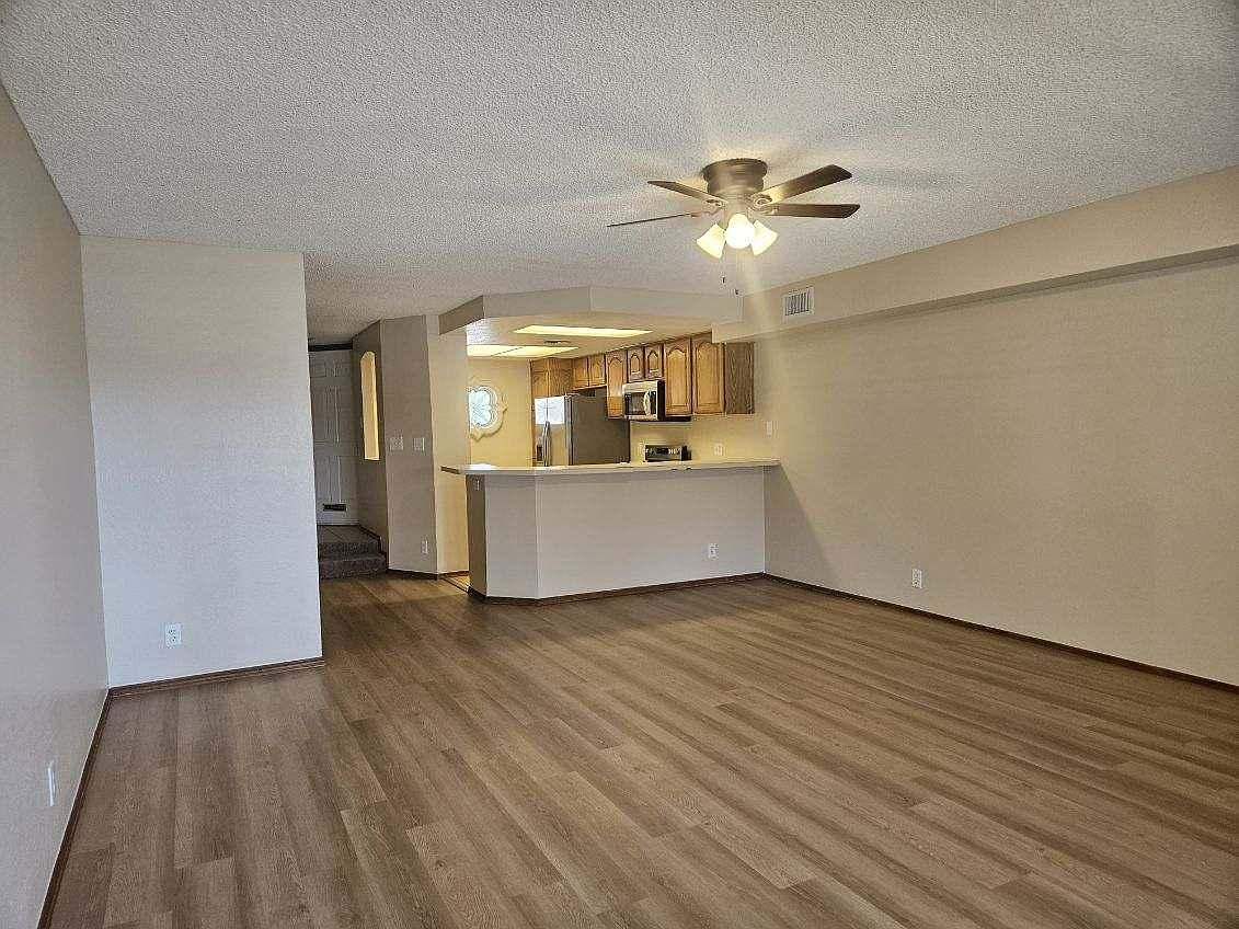2201 W Union Hills Dr Phoenix, AZ 85027 photo 2