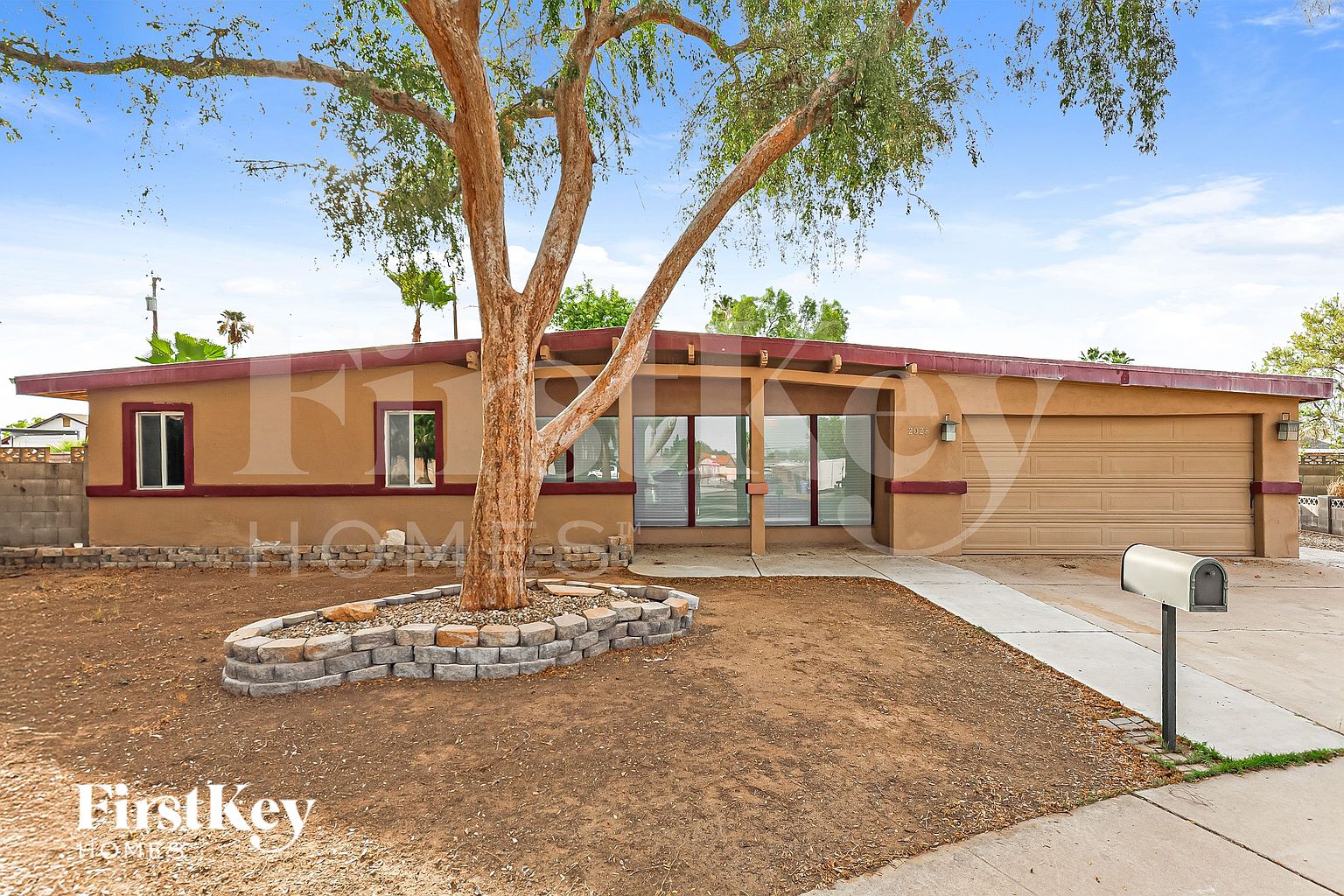 2028 W Schell Dr Phoenix, AZ 85023 photo 2