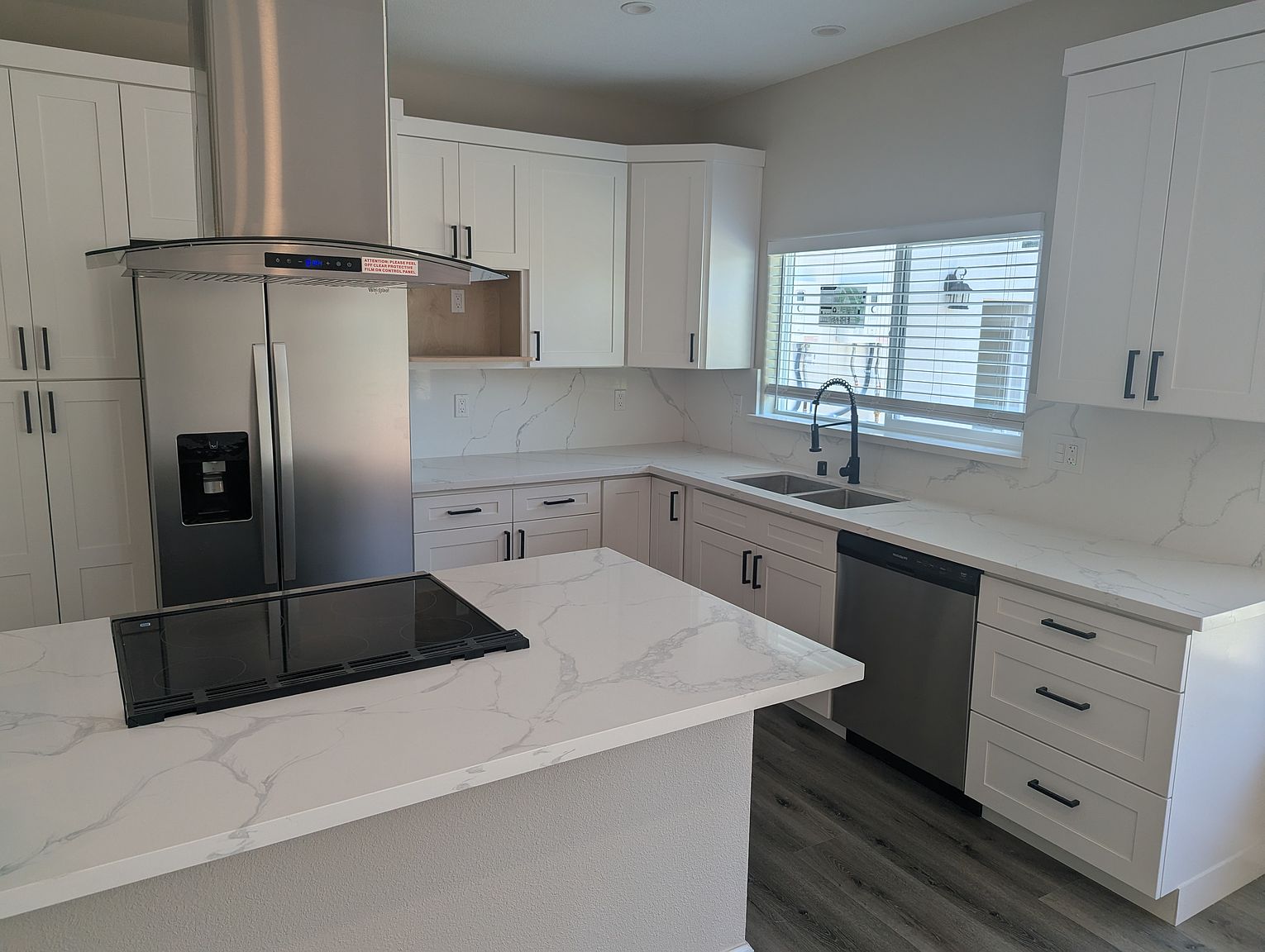 8401 W Alice Ave photo 3
