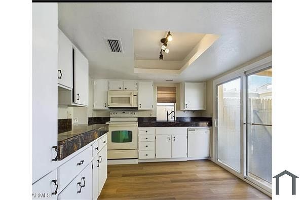 14871 N 25th Dr photo 3