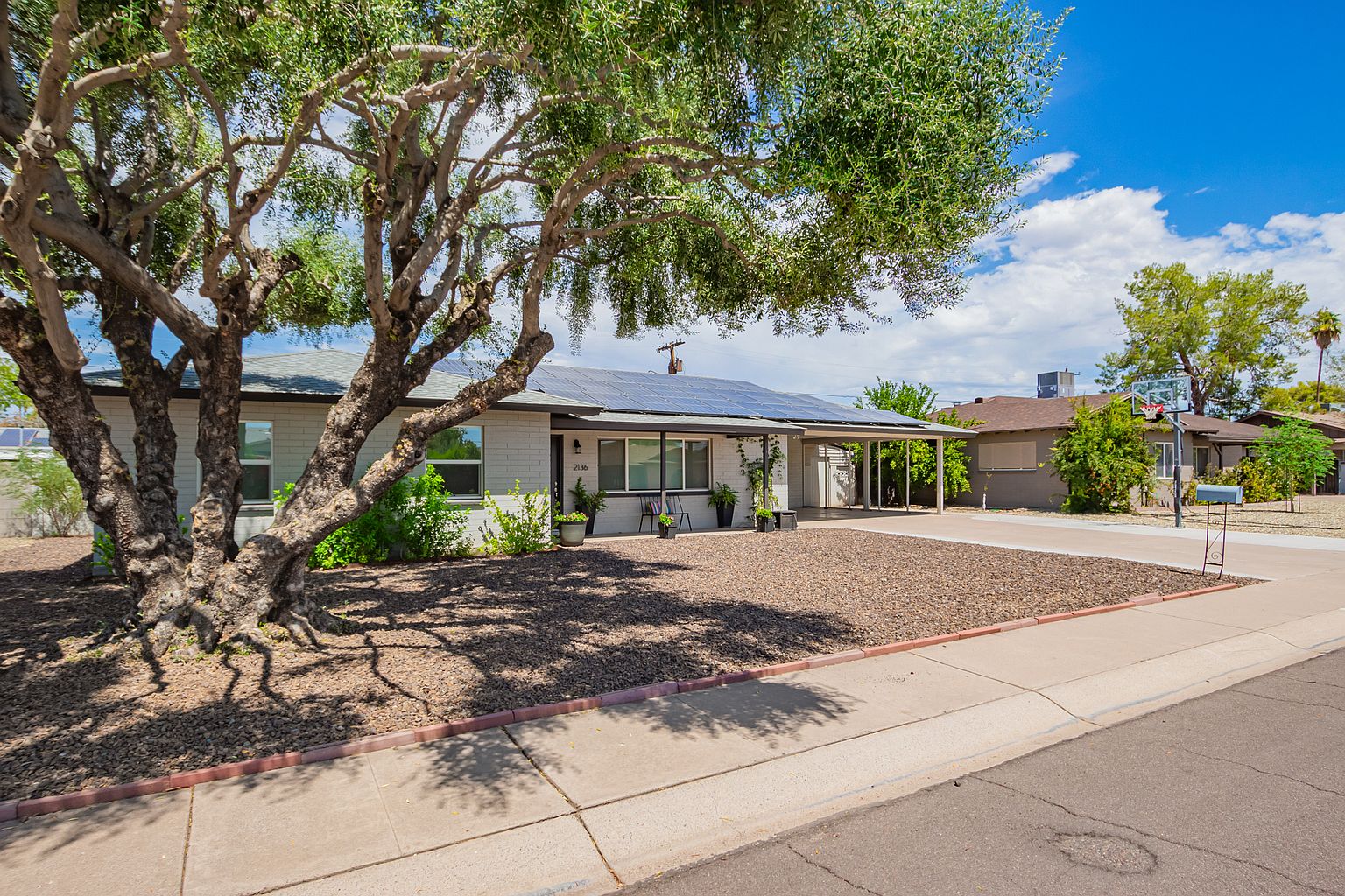 2136 W Village Dr Phoenix, AZ 85023 photo 5