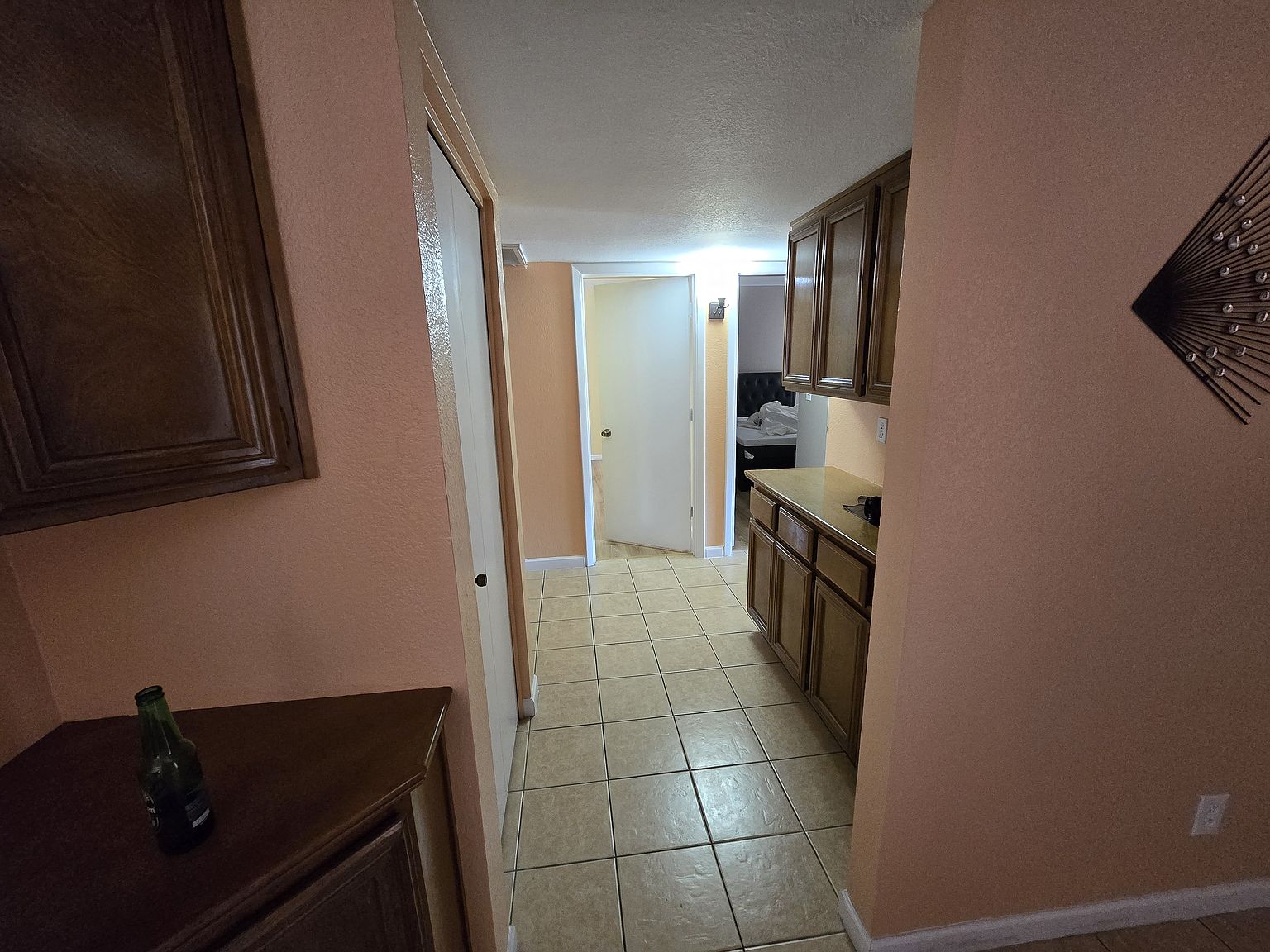 413 W Beverly Ln photo 4
