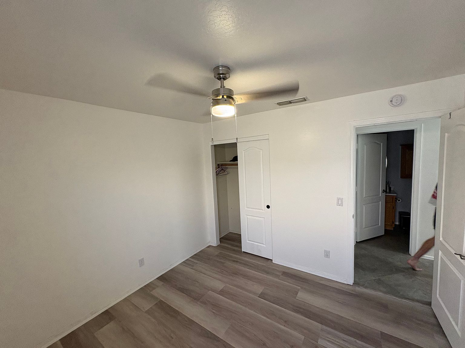 523 W Kelton Ln photo 4