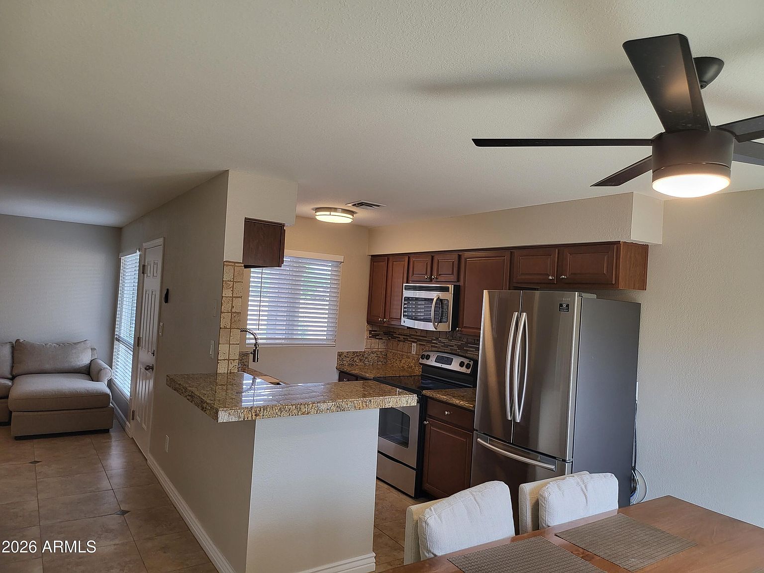 20420 N 6th Dr Phoenix, AZ 85027 photo 2