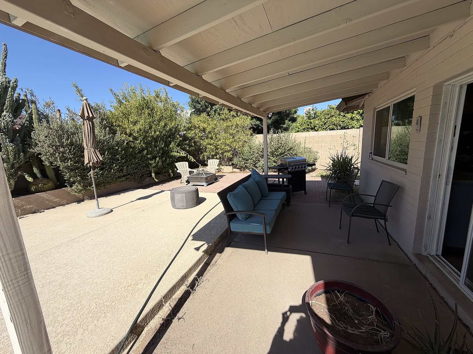 514 E Morrow Dr photo 2