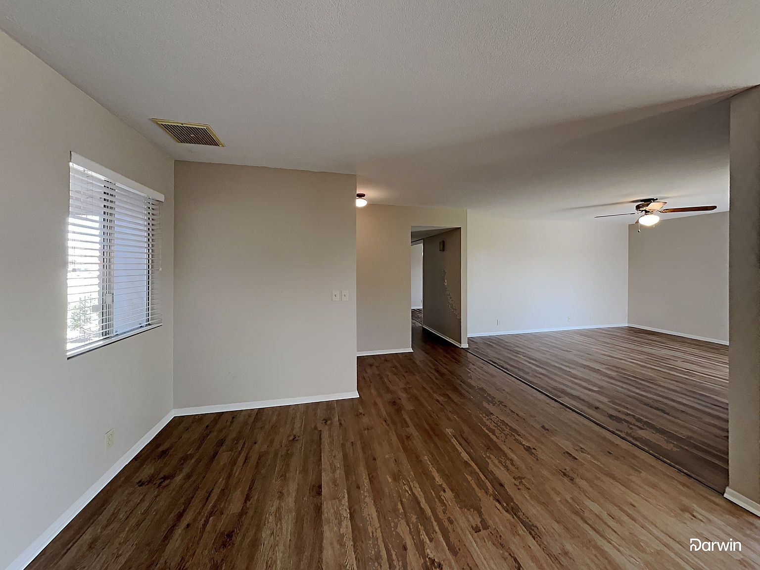 521 E Rosemonte Dr photo 4