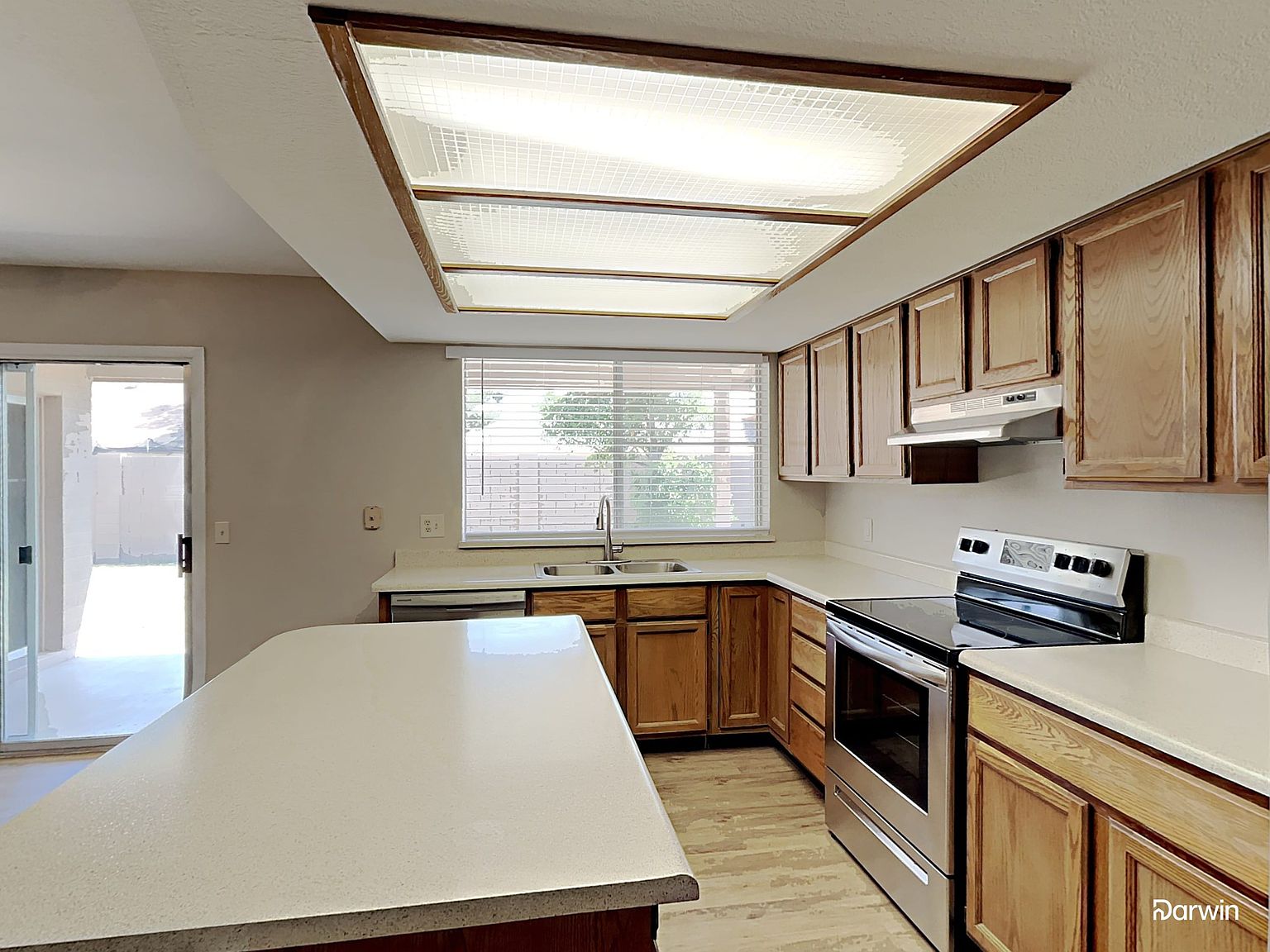 521 E Rosemonte Dr photo 3