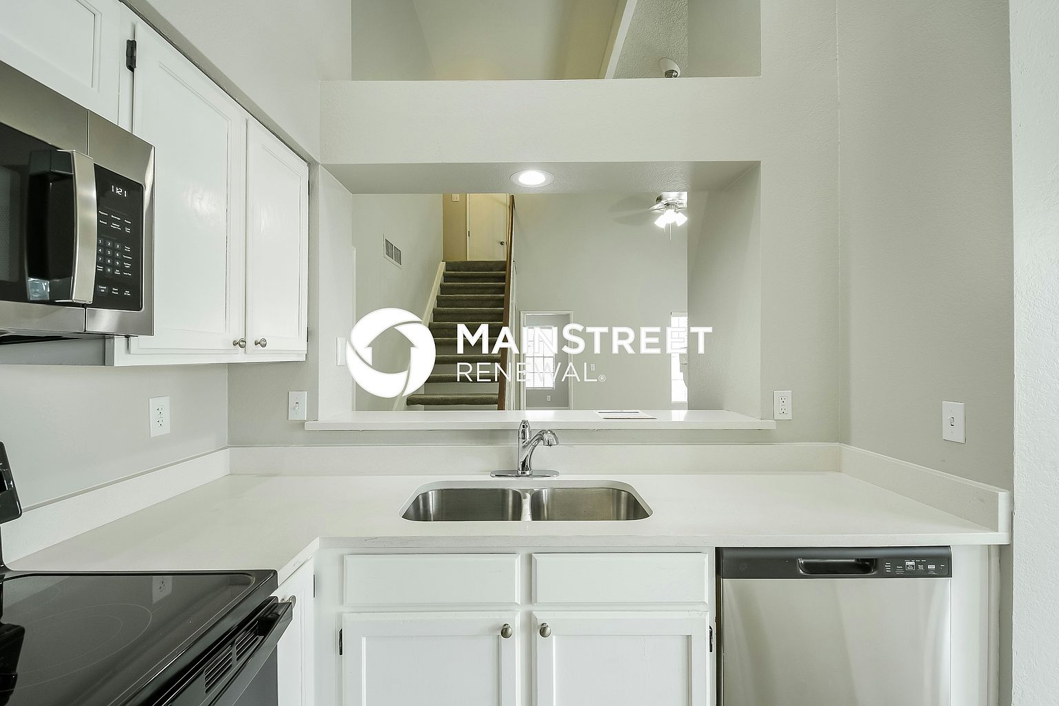 2229 W Ross Ave photo 4