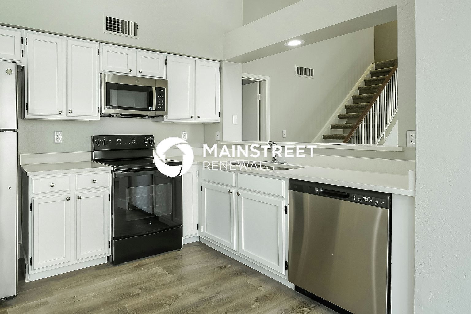 2229 W Ross Ave photo 5
