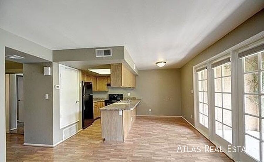 18811 N 19th Ave Phoenix, AZ 85027 photo 3