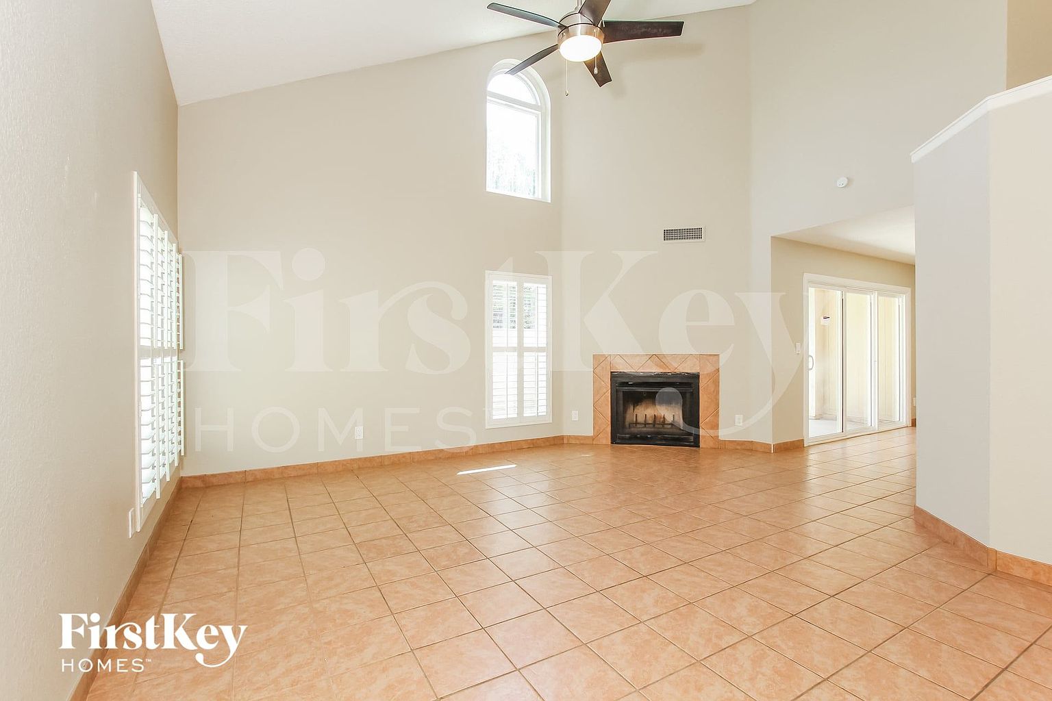 521 E Wescott Dr photo 5