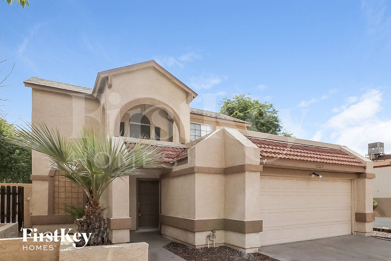 19229 N 6th St Phoenix, AZ 85024 photo 2