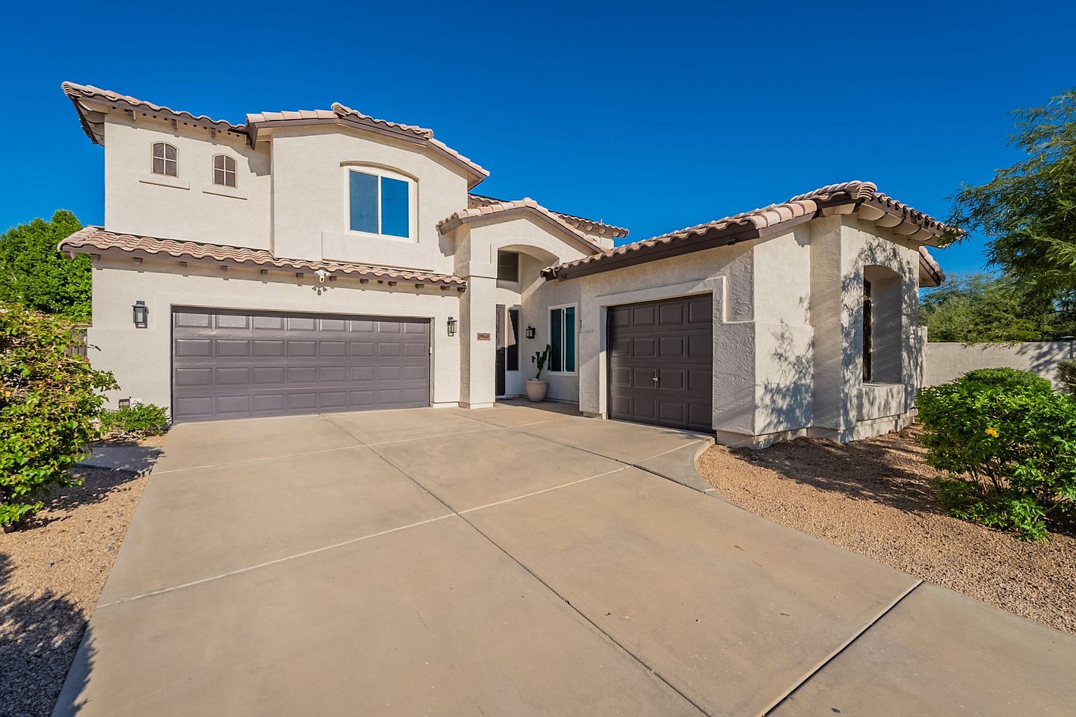 29401 North 48th Place, Cave Creek, AZ 85331 photo 2