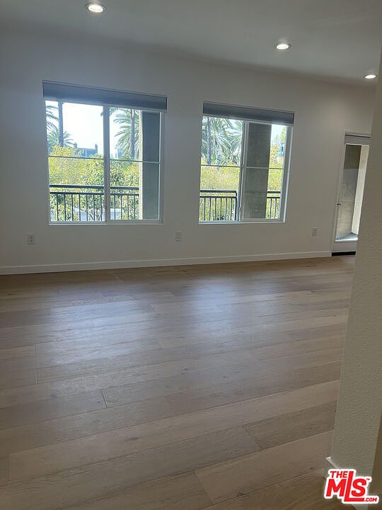6020 Seabluff Dr photo 3