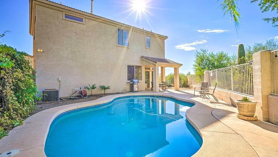 4130 E Hallihan Dr photo 2