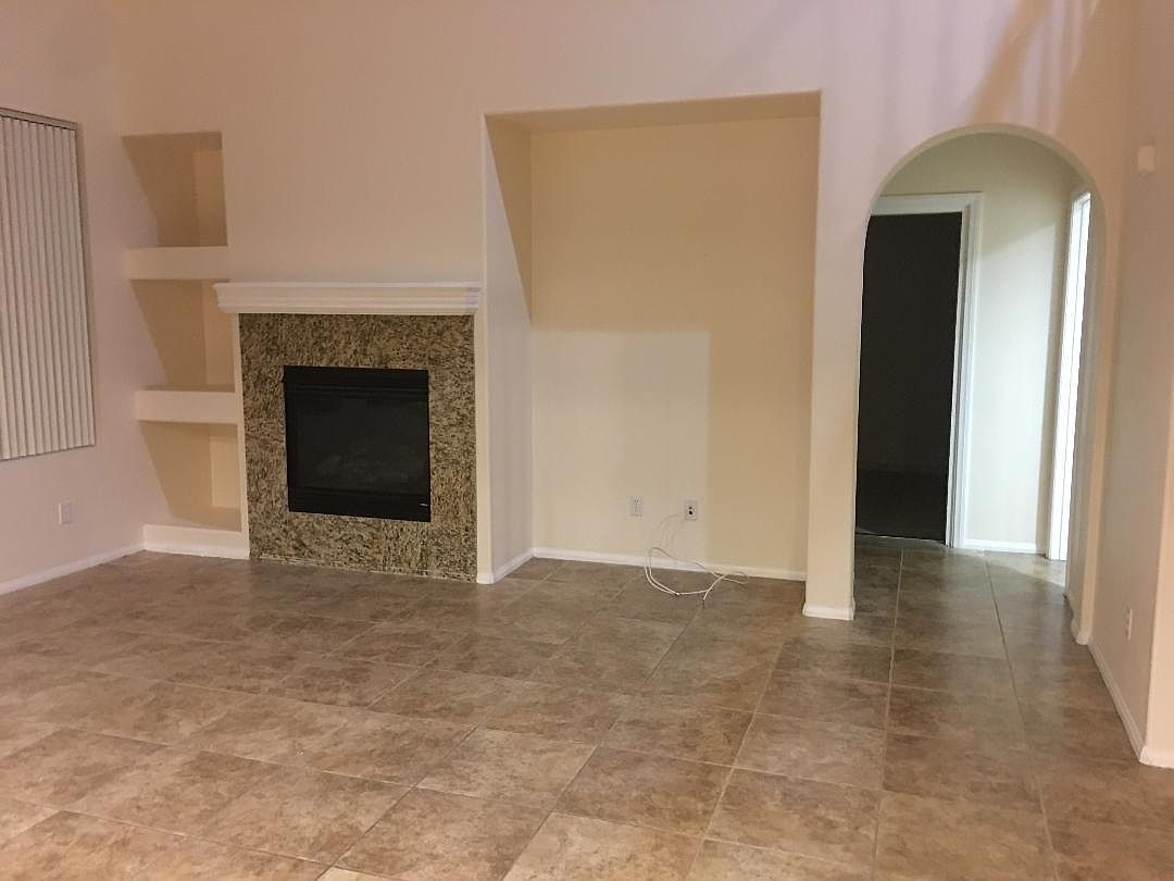 45778 Honeysuckle Ct photo 3
