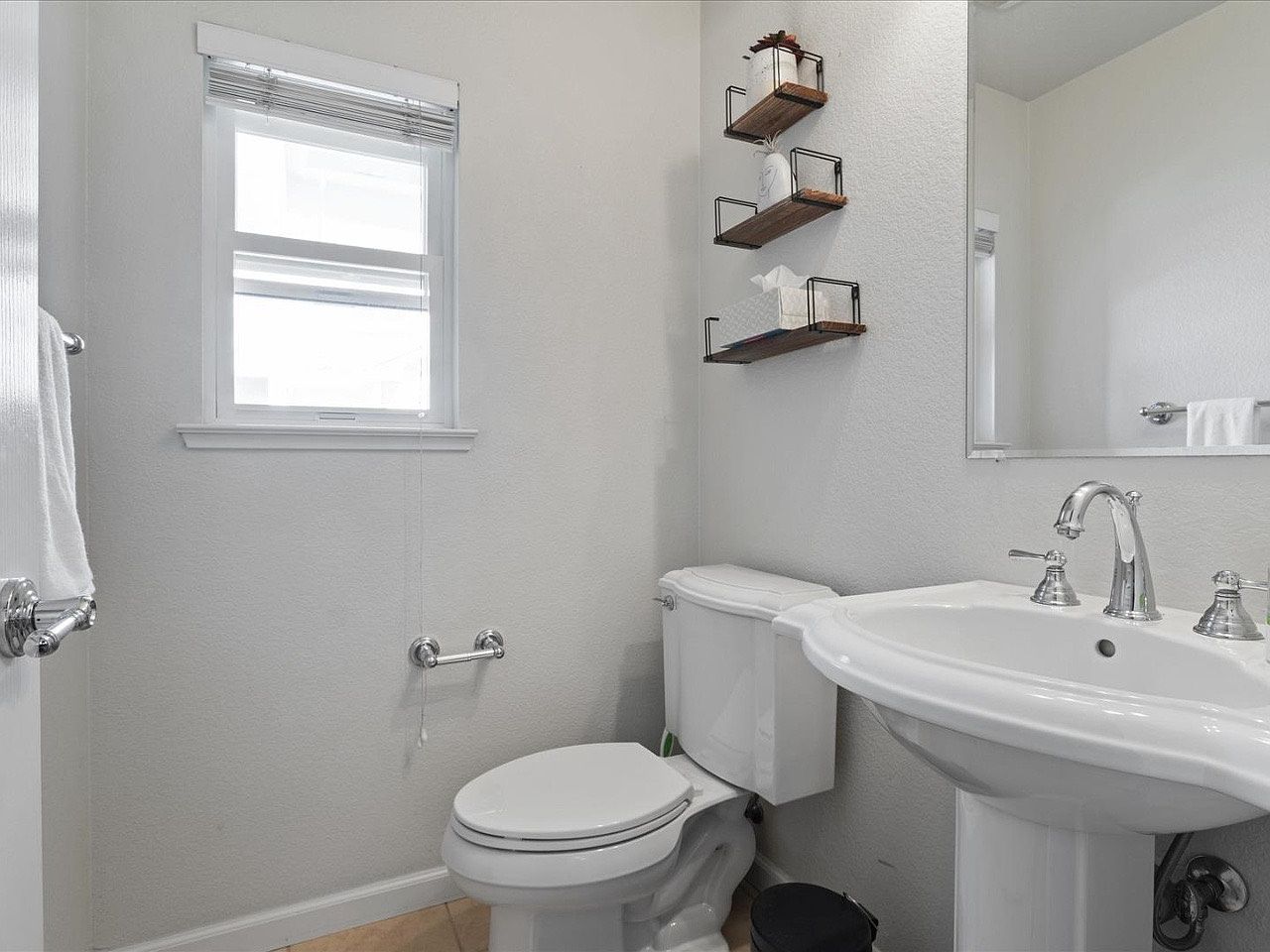 897 Alta Mar Ter photo 4