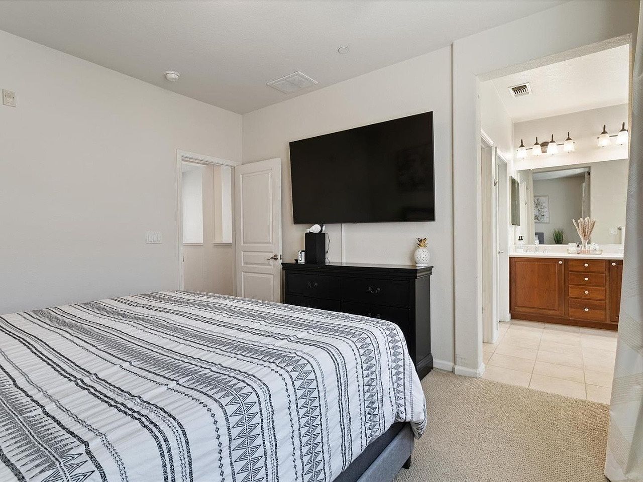 897 Alta Mar Ter photo 3