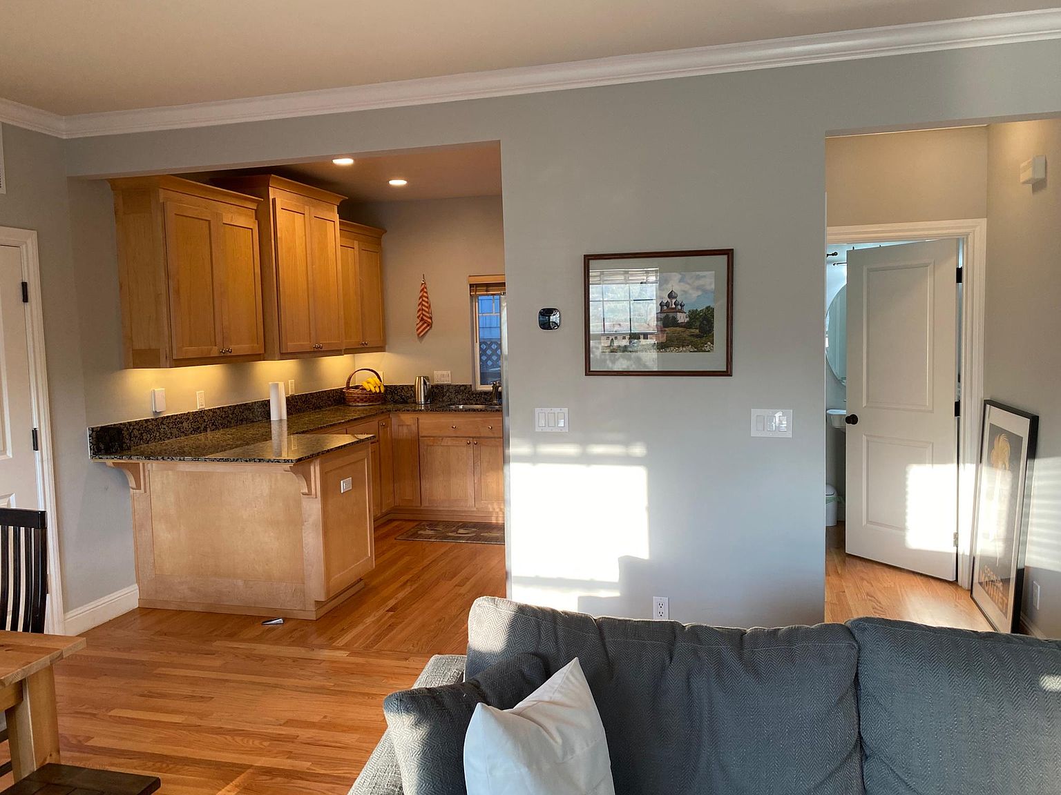 121 Kennedy Ave photo 3