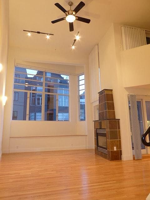 1050 17th St photo 5