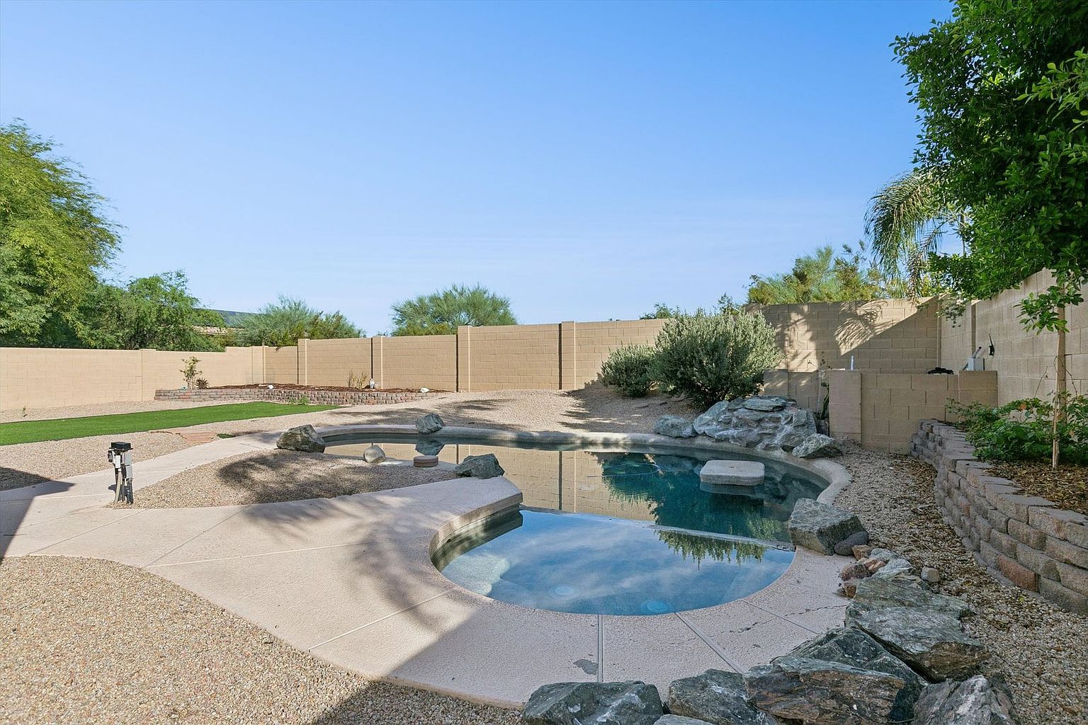 4508 E Andrea Dr photo 3