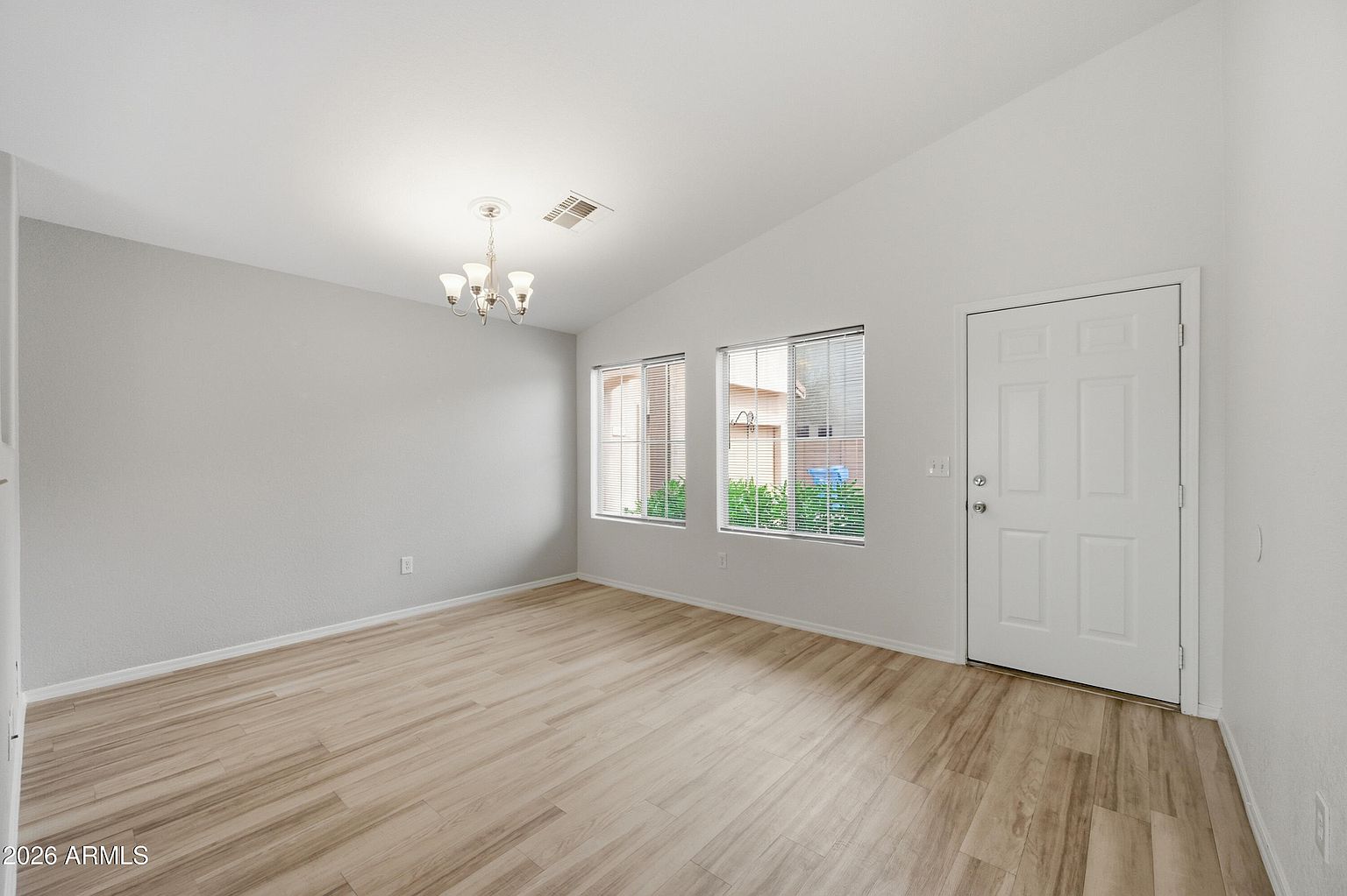 21862 N 40th Pl Phoenix, AZ 85050 photo 3
