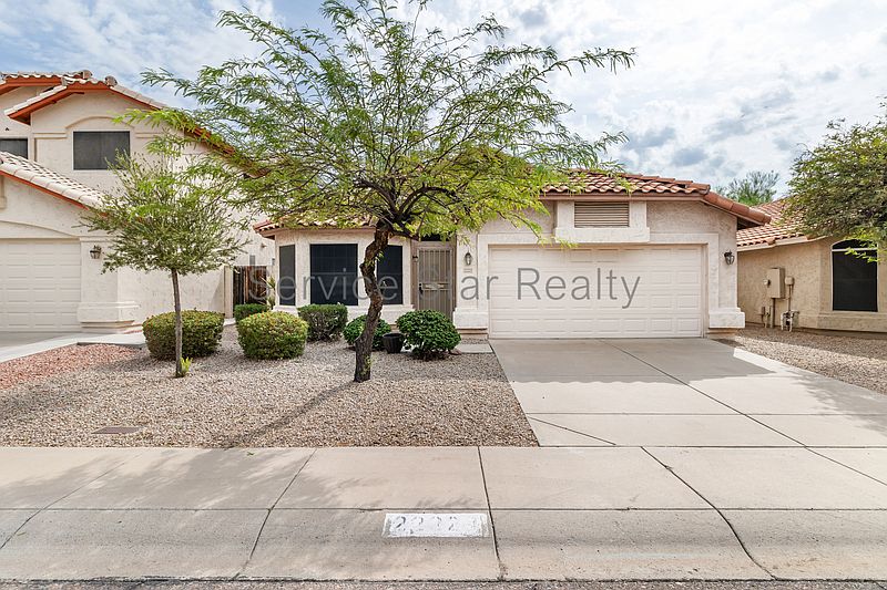 22223 N 22nd Way photo 2