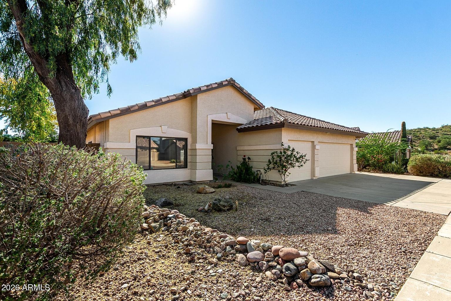 1625 E Montoya Ln photo 4