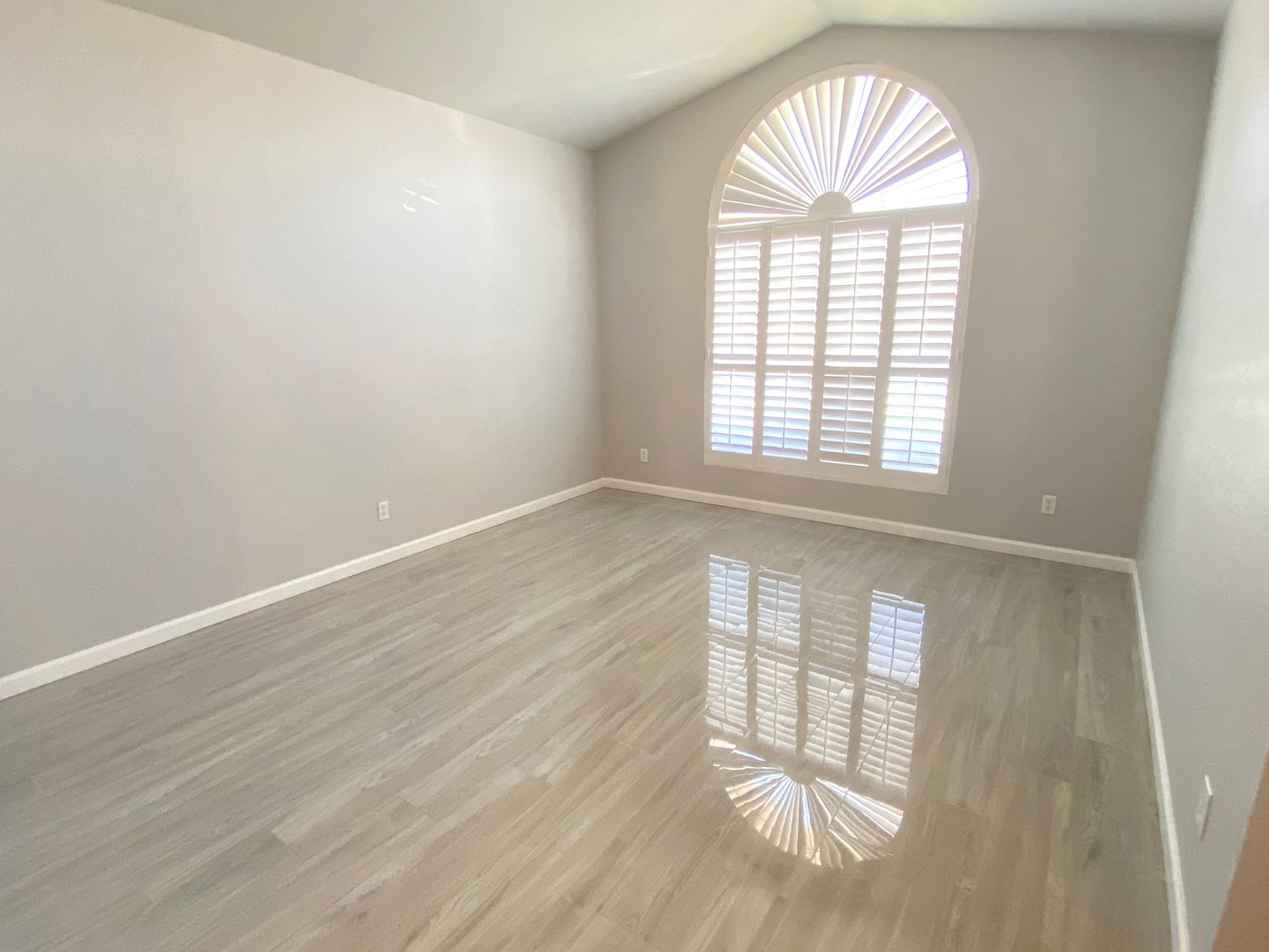 3358 E Wickieup Ln Phoenix, AZ 85050 photo 5