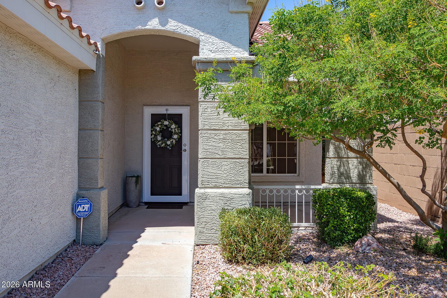 3226 E Wahalla Ln photo 2