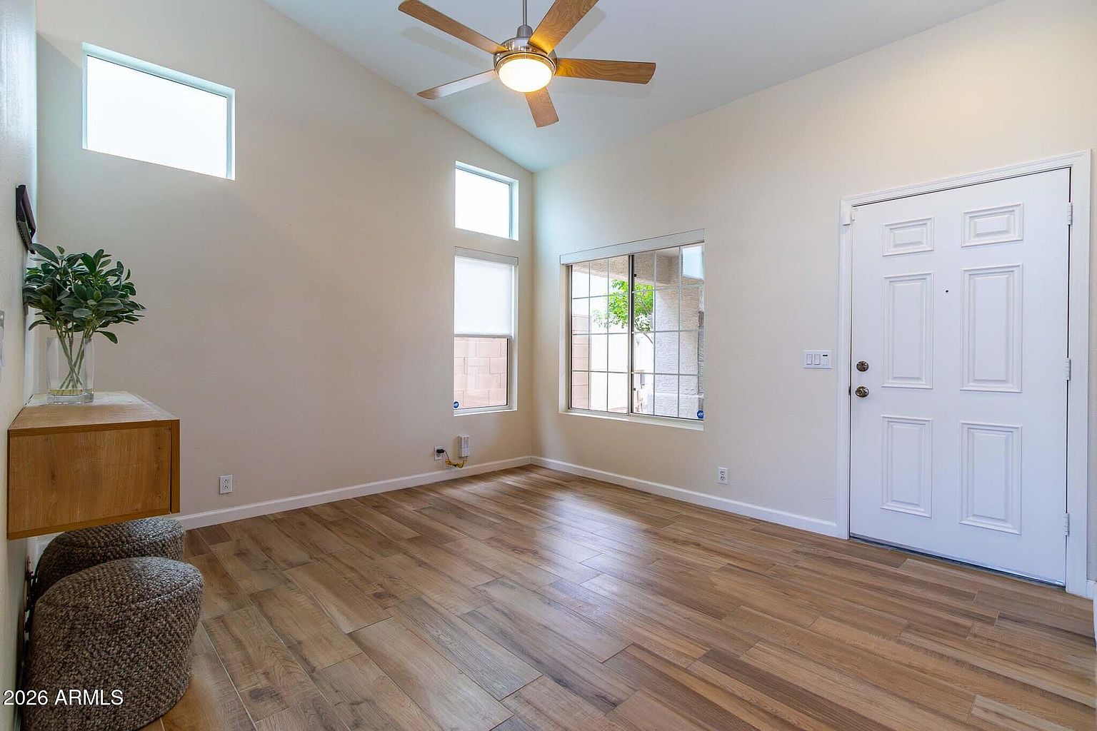 3226 E Wahalla Ln photo 3