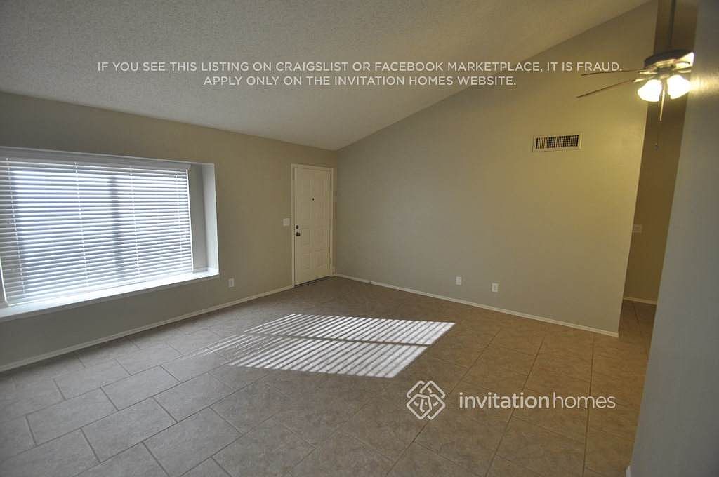 1320 E Tonto Ln photo 5