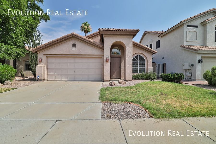3226 E Sequoia Dr photo 4