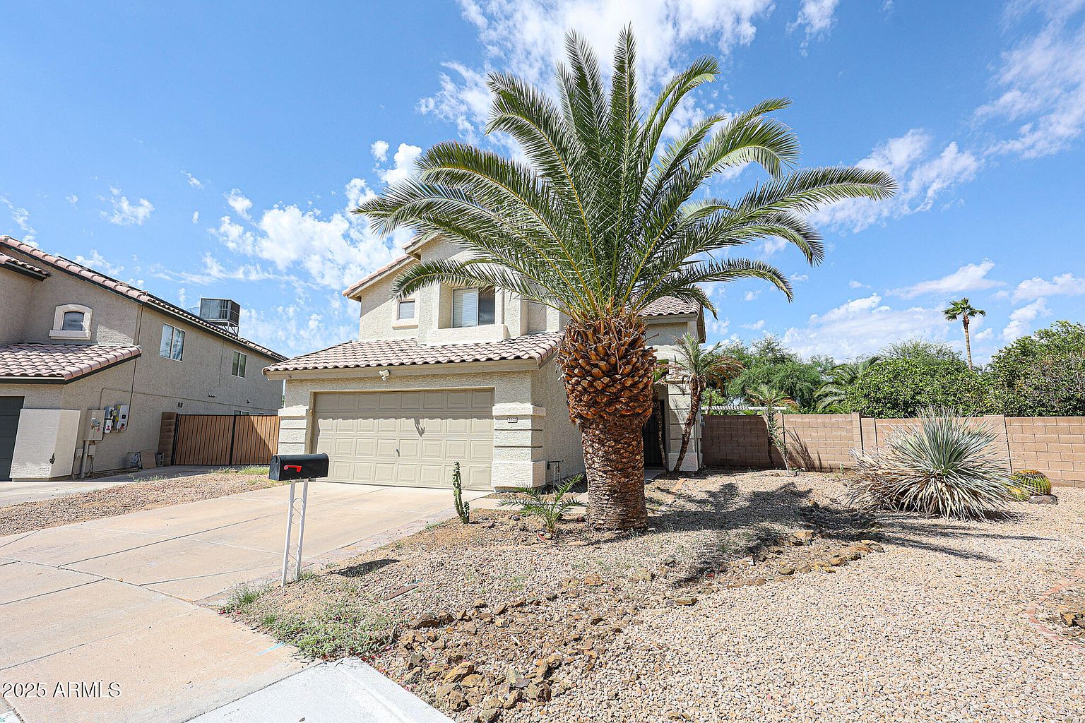3902 E Rosemonte Dr Phoenix, AZ 85050 photo 3