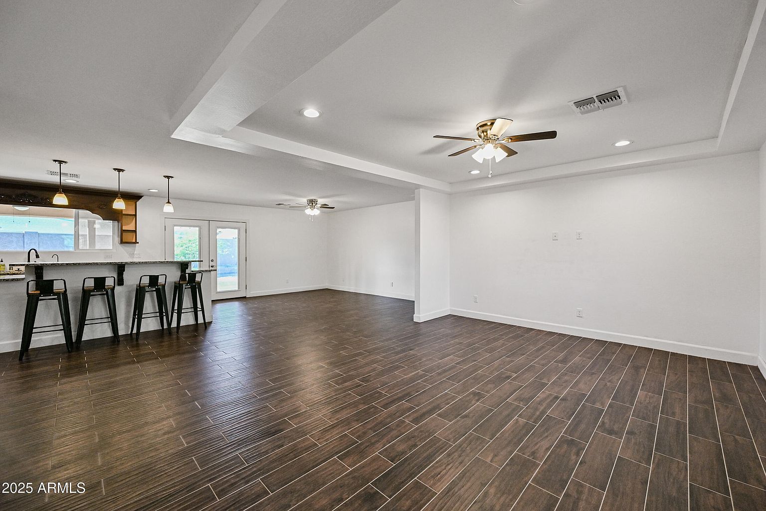 2914 E Michelle Dr Phoenix, AZ 85032 photo 2