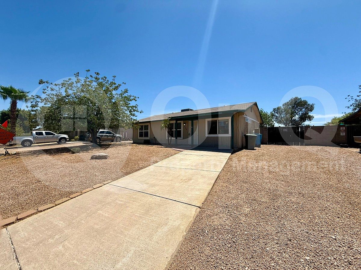 2465 E John Cabot Rd photo 3