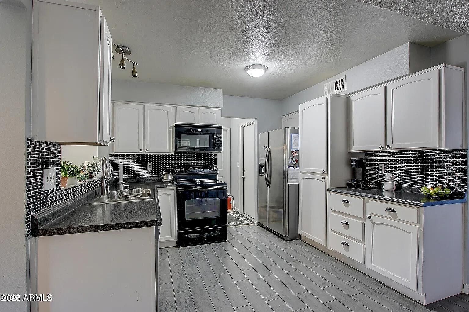 2755 East Michigan Ave Phoenix, AZ 85032 photo 5