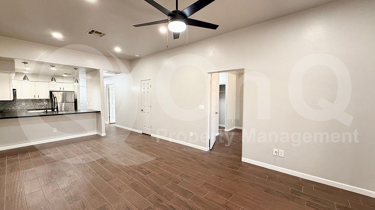 1414 E Grovers Ave Phoenix, AZ 85022 photo 4